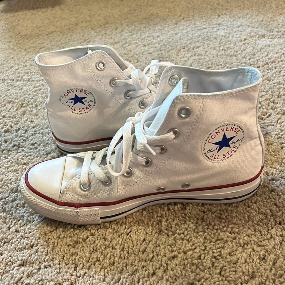 White High Top Converse size M6 / W8